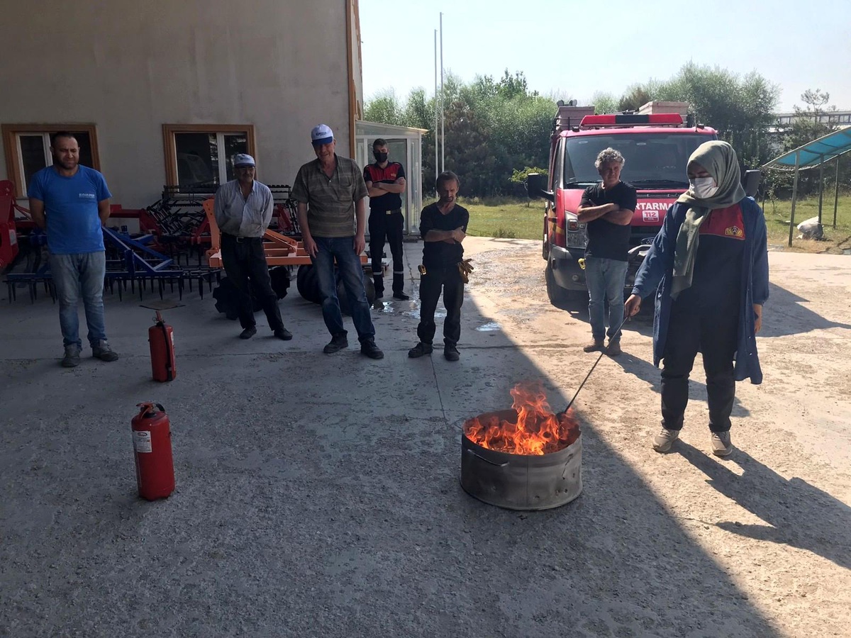 Bozüyük itfaiyesinden yangın eğitimi - Vimarsana News