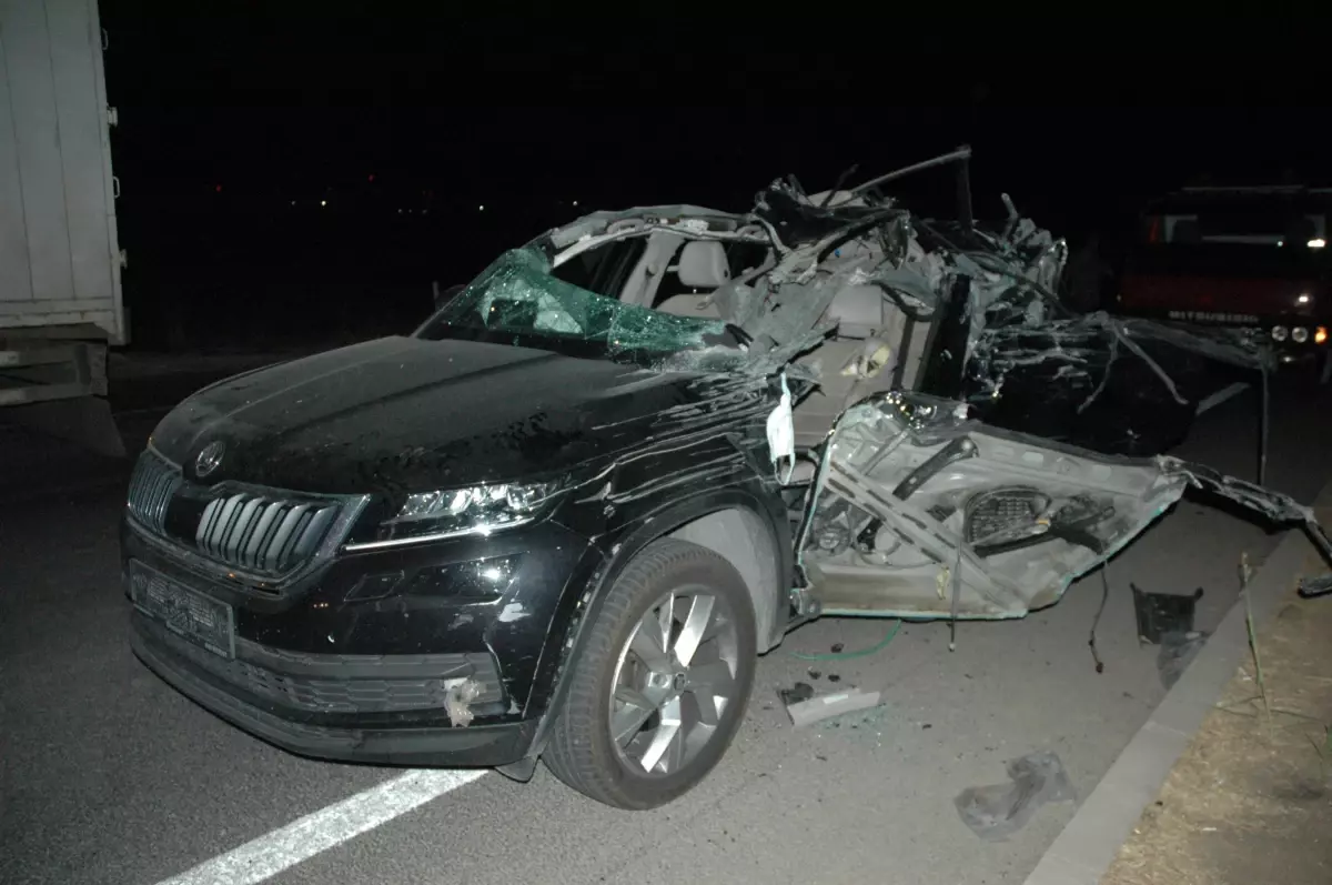 Son dakika... DİYARBAKIR - Otomobil ile kamyon çarpıştı: 1 ölü, 3 yaralı