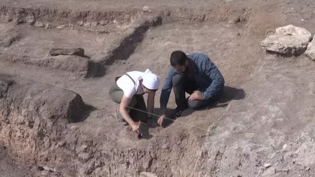 ESKİŞEHİR - Küllüoba Höyüğü'nde 4 bin 200 yıl öncesine ait kuraklıkla mücadele izleri