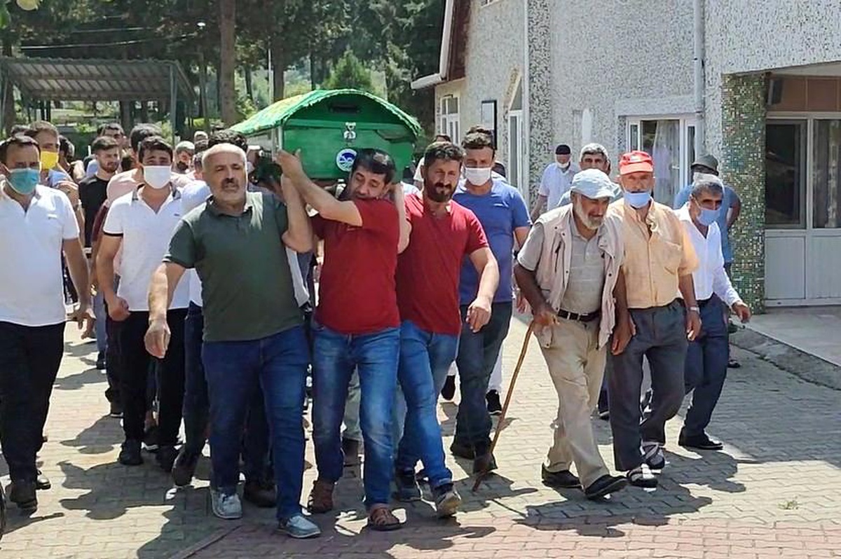 Evden kaçarak girdiği deniz sonu olmuştu, son yolculuğuna uğurlandı - Vimarsana News