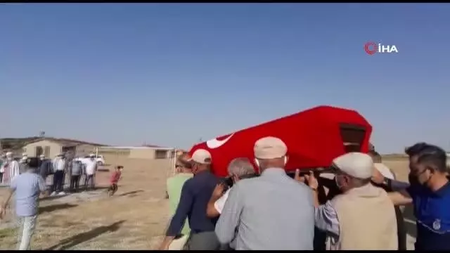 Hayatını kaybeden eski milletvekili Durmaz toprağa verildi