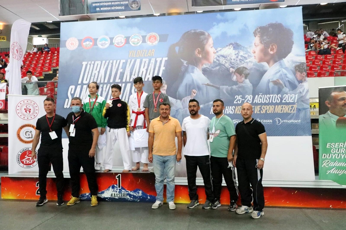 Karate şölenin de heyecan devam ediyor - Vimarsana News