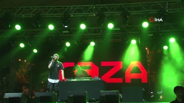 Kartal'da Zafer Haftası kutlamaları 'Ceza' konseri ile başladı