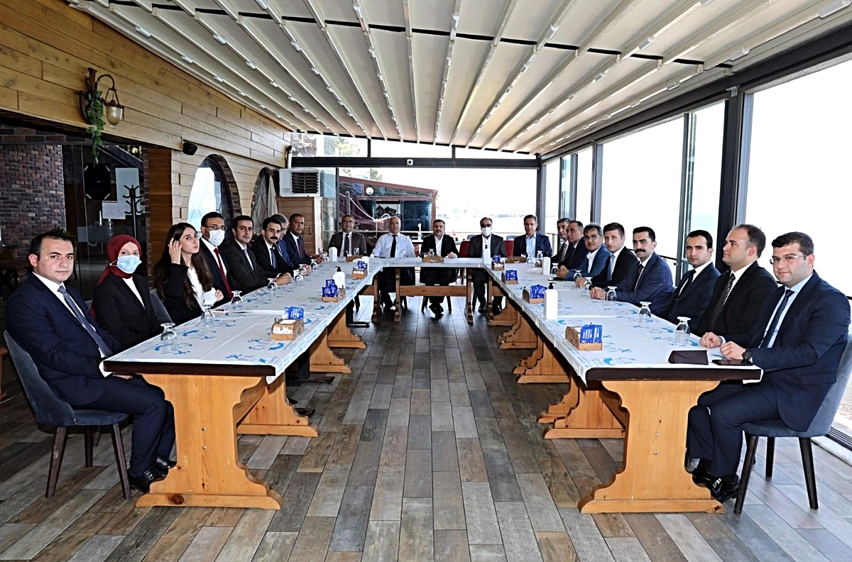 Kaymakamlara veda programı düzenlendi - Vimarsana News