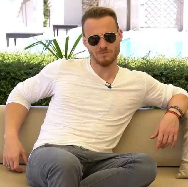 Kerem Bürsin'den "Kendini güzel buluyor musun?" sorusuna yanıt: Güzel bulmuyorum