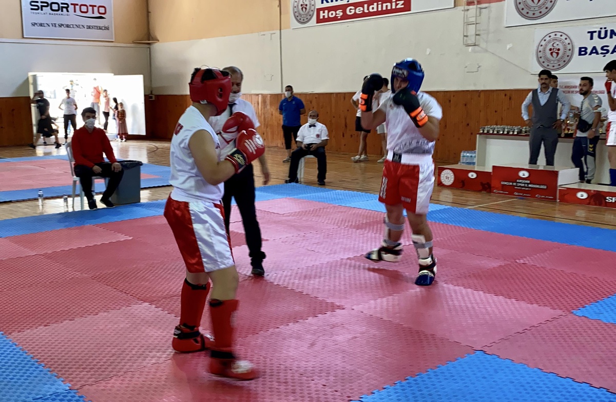 Kırşehir'de düzenlenen Kick Boks Zafer Turnuvası başladı - Vimarsana News
