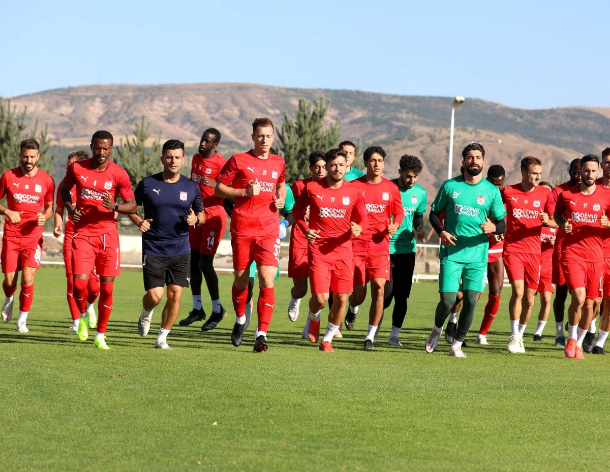 Sivasspor'da Göztepe maçı öncesi 4 eksik!
