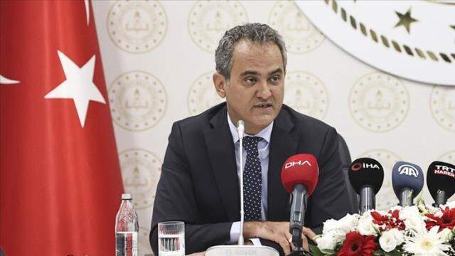 Son Dakika: Milli Eğitim Bakanı Mahmut Özer, okulların açılması için aldıkları önlemleri açıkladı Son Dakika: Milli Eğitim Bakanı Mahmut Özer, okulların açılması için aldıkları önlemleri açıkladı