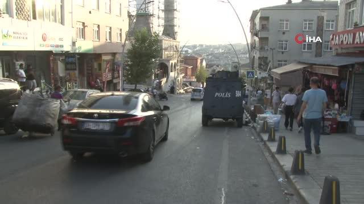 Son dakika haberi... Sultangazi'de polis ekipleri tarafından 'şok uygulama' yapıldı