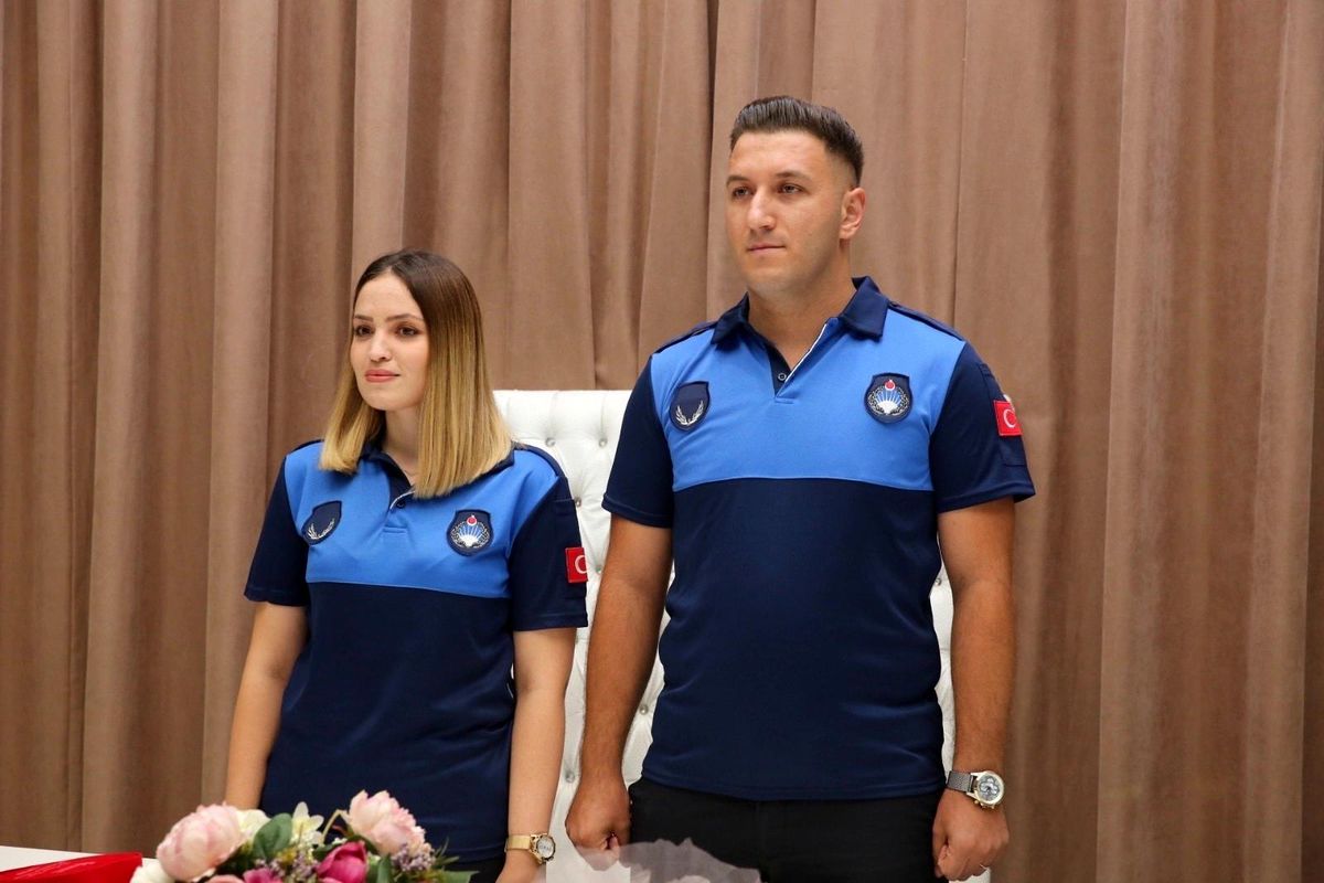 Üniformalarıyla nikah kıydılar