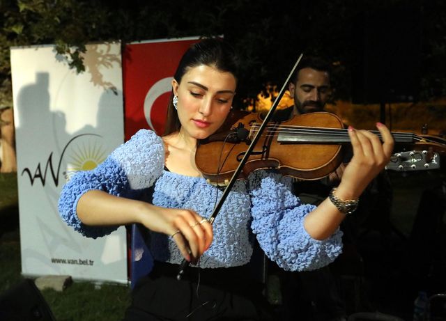 van buyuksehir belediyesi nden kultur ve sana 2 14360381 o