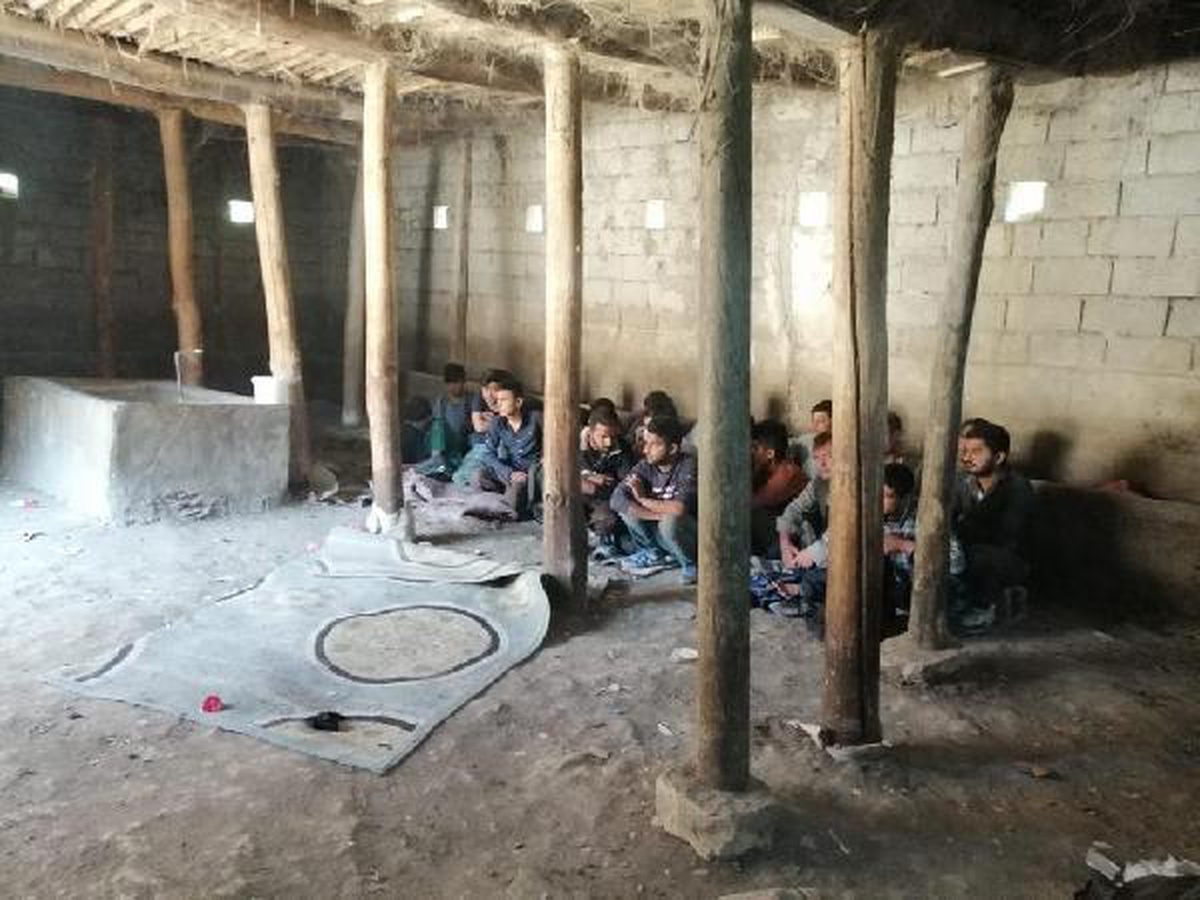 VAN'DA İKİ AHIRDA 42 KAÇAK GÖÇMEN YAKALANDI - Vimarsana News