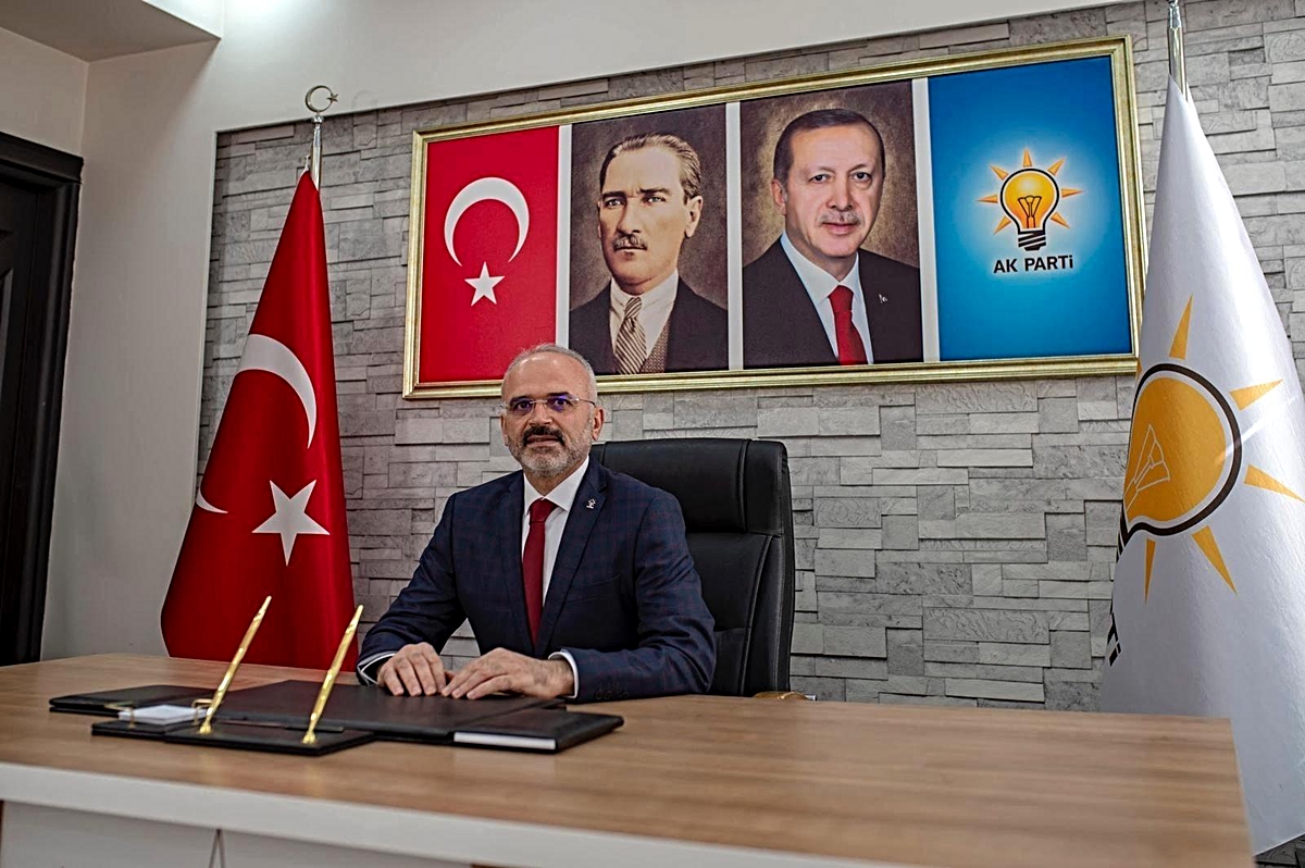 AK Parti Efeler İlçe Başkanı Elbir: 30 Ağustos Türk Ulusu'nun yeniden dirilişidir - Vimarsana News