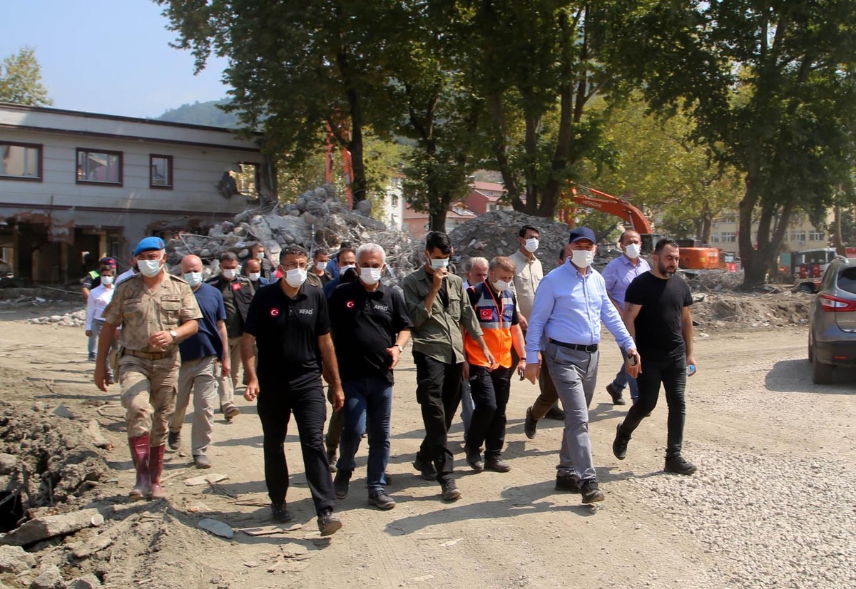 Son dakika gündem: Jandarma sel felaketinden etkilenen Bozkurt'un yaralarını sarmak için canla başla çalışıyor - Vimarsana News