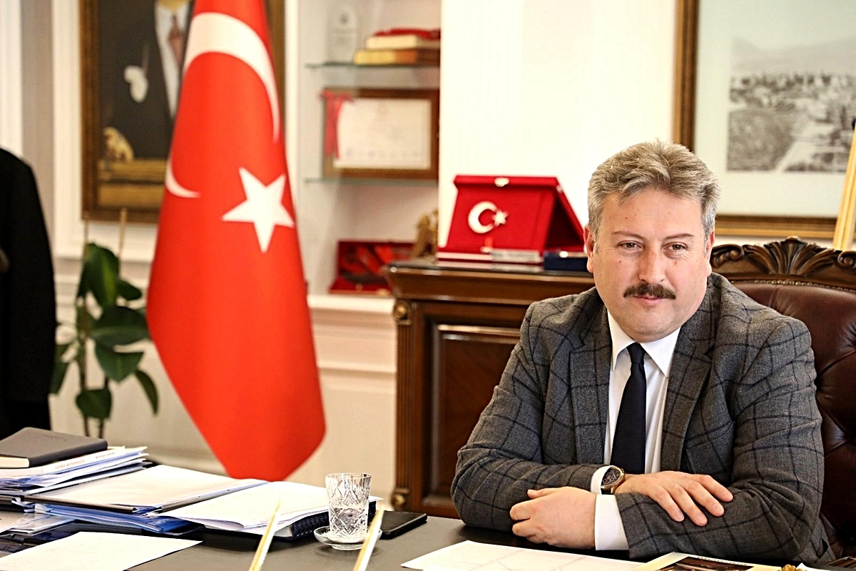 Başkan Palancıoğlu: '30 Ağustos vatan sevgimizin ve bağımsızlık tutkumuzun en önemli sembolüdür'