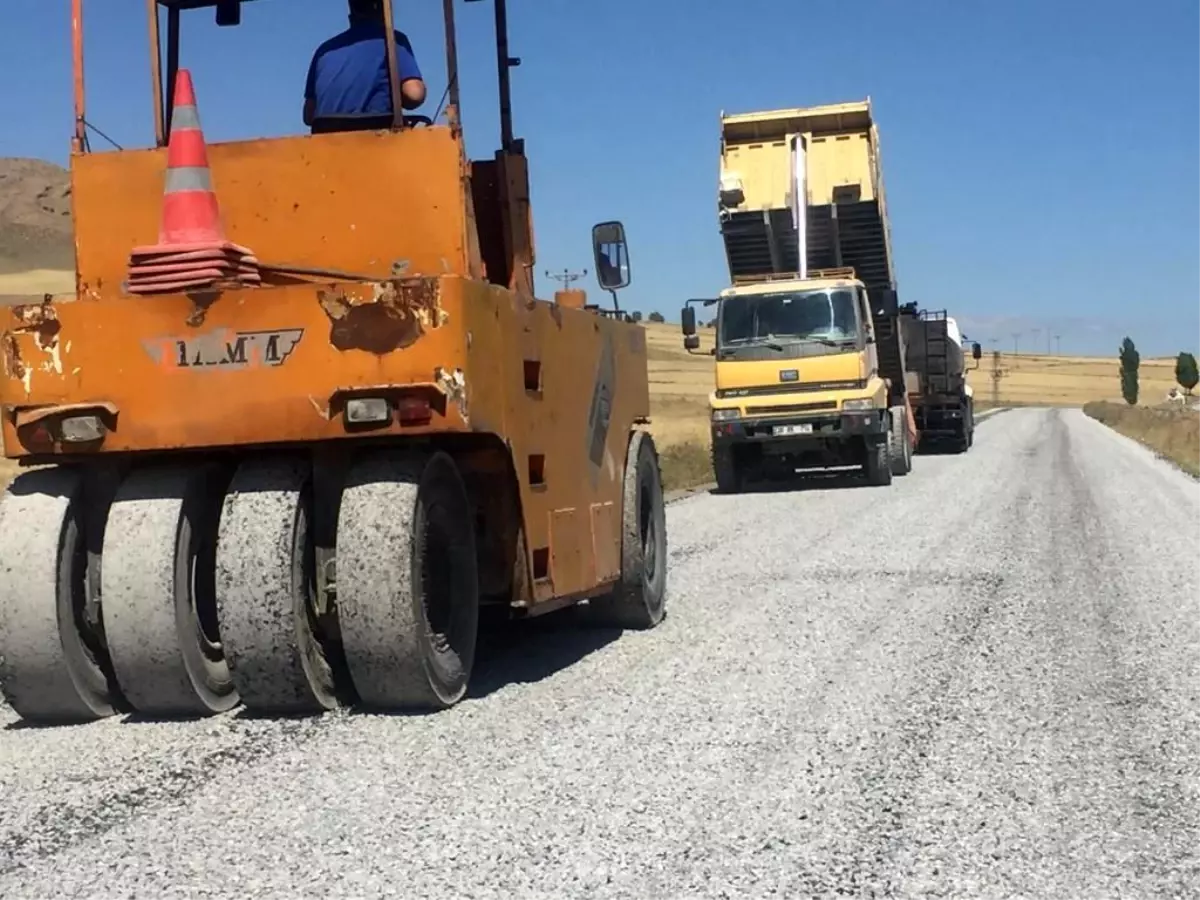 Büyükşehir'den Kırsal Mahalle Yolları'na Hizmet Yolculuğu