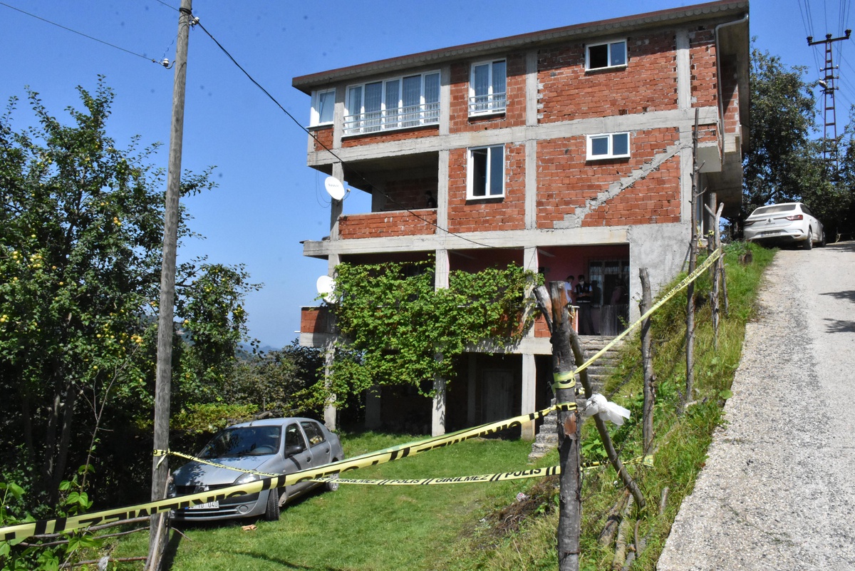 Son dakika: Ordu'da ailesinden 3 kişiyi öldüren, 1 kişiyi yaralayan 14 yaşındaki çocuk tutuklandı