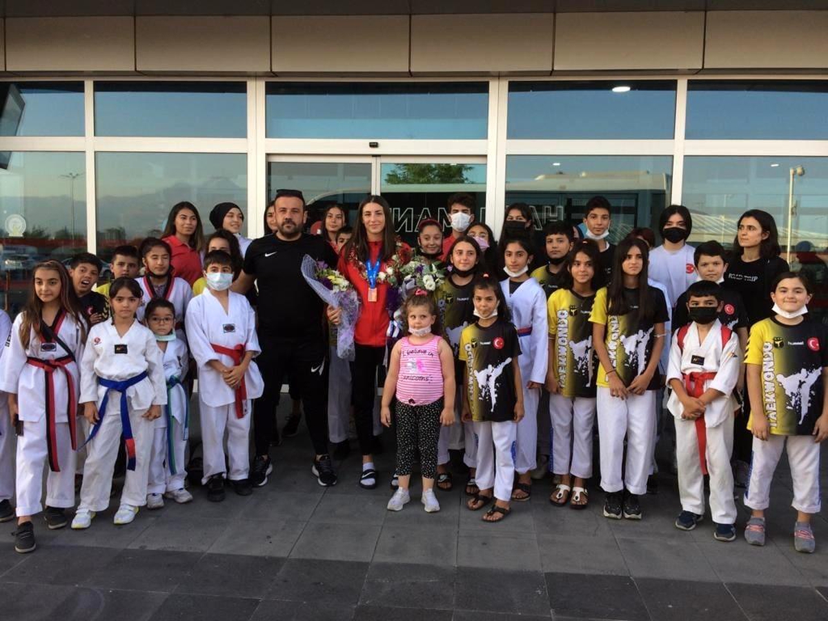 Zehra Kaygısız Taekwondo Avrupa üçüncüsü oldu - Vimarsana News