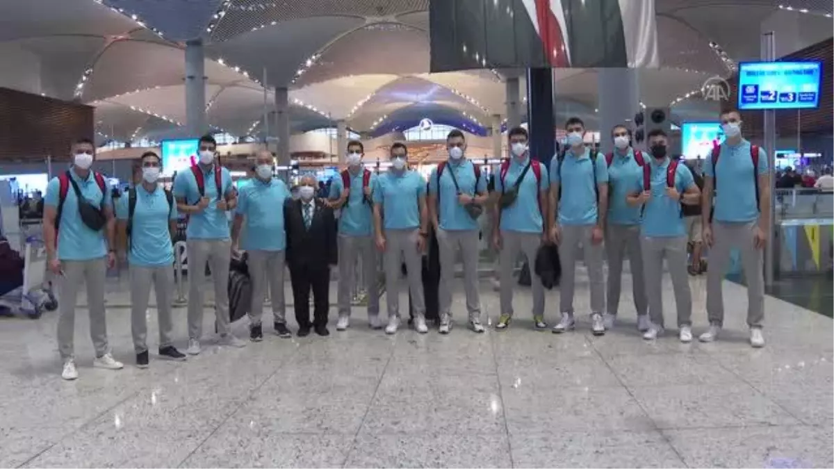 A Milli Erkek Voleybol Takımı, Avrupa Şampiyonası için Finlandiya'ya gitti
