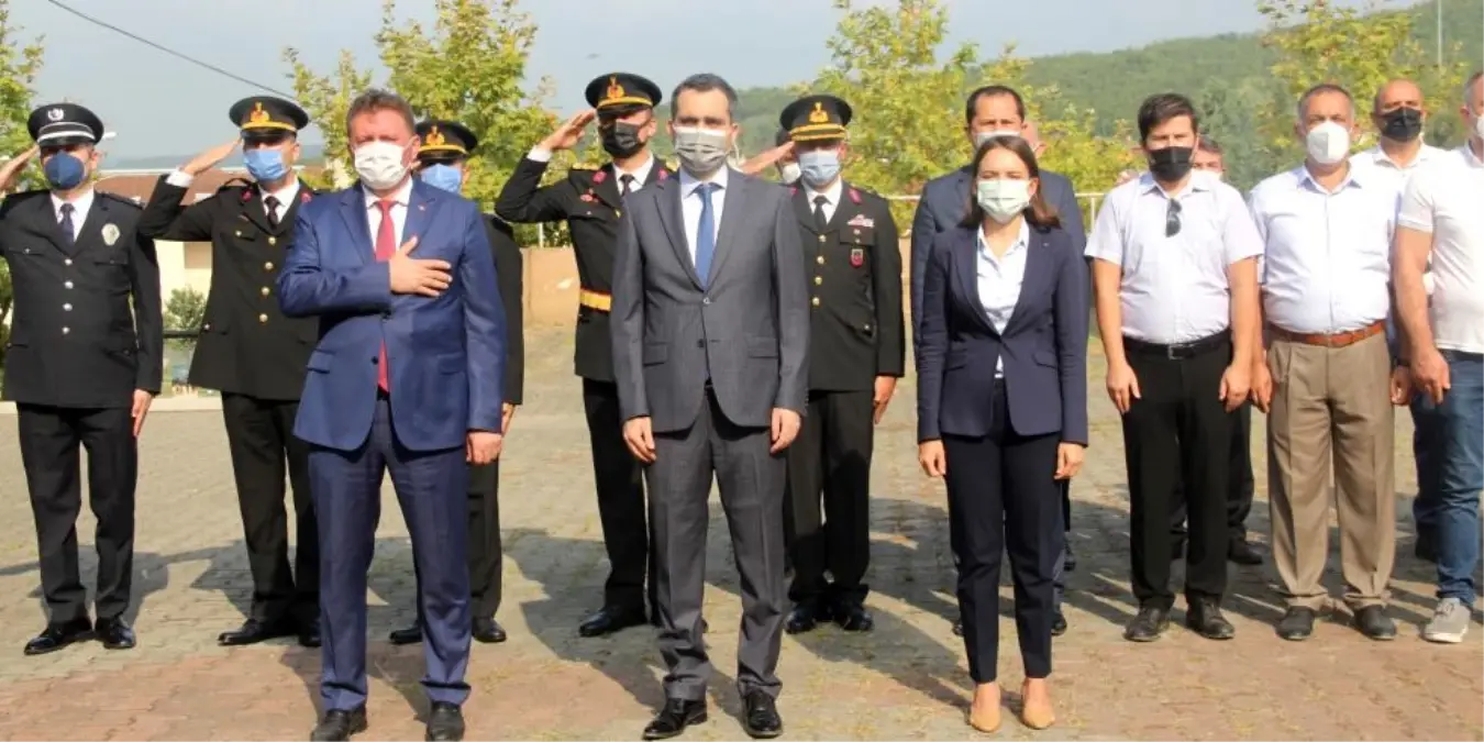 FERİZLİ'DE 30 AĞUSTOS ZAFER BAYRAMI TÖRENLE KUTLANDI