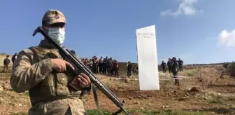 Diyarbakır Valiliği: Gizemli monolit, Göbeklitepe'den sonra Diyarbakır'da da ortaya çıktı Diyarbakır Valiliği: Gizemli monolit, Göbeklitepe'den sonra Diyarbakır'da da ortaya çıktı