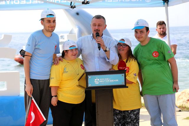 ozel bireyler deniz festivalinde doyasiya egl 9 14364026 o
