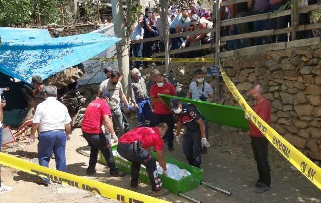 Şehit babası devrilen traktörün altında kalarak can verdi! Kızının feryadı yürekleri dağladı