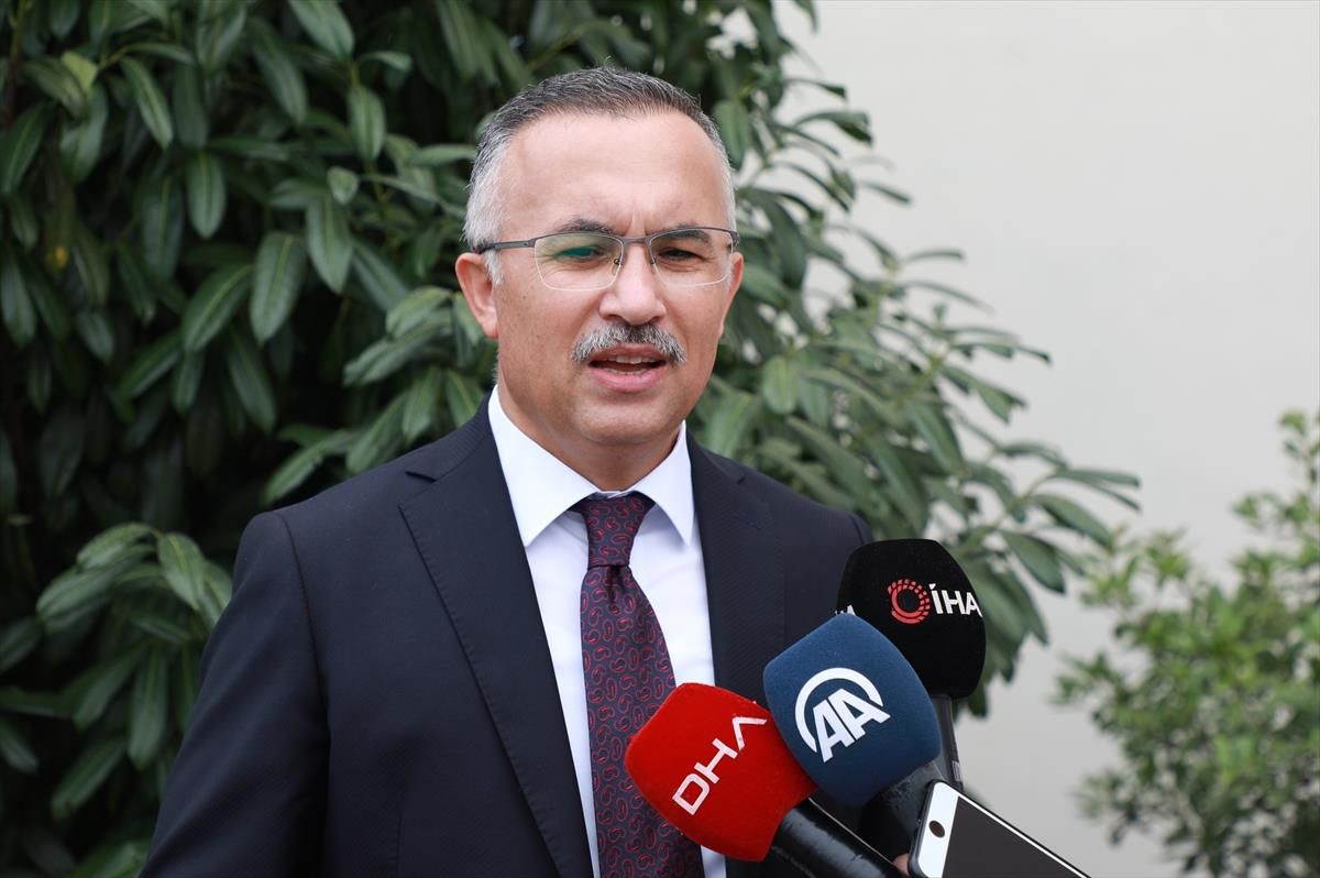 Vakaların patladığı Rize'de Vali kendisine gelen mesajı paylaştı: Söylerken bile yüzüm kızarıyor, biz annemin aşısını ihmal ettik işte neticesi de bu