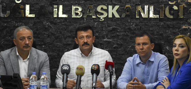 Yanan alanları inceleyecek AK Parti heyeti, hazırlanan raporu Cumhurbaşkanı Erdoğan'a sunacak (2)