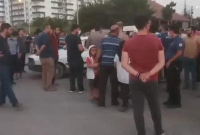 Otomobil çarpan 4 yaşındaki çocuk öldü! Kazadan sonra toplanan halk, trafik ışığı istedi