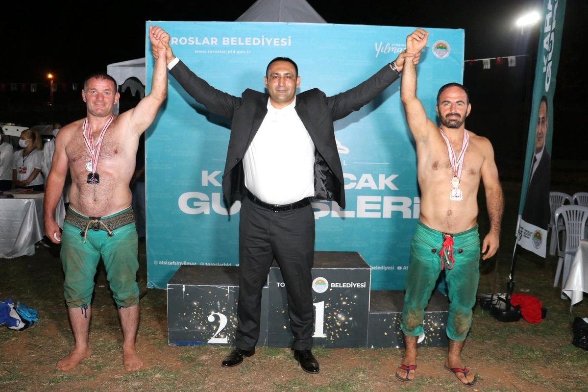 Toroslar'da zafer coşkusu, güreş müsabakalarıyla taçlandı