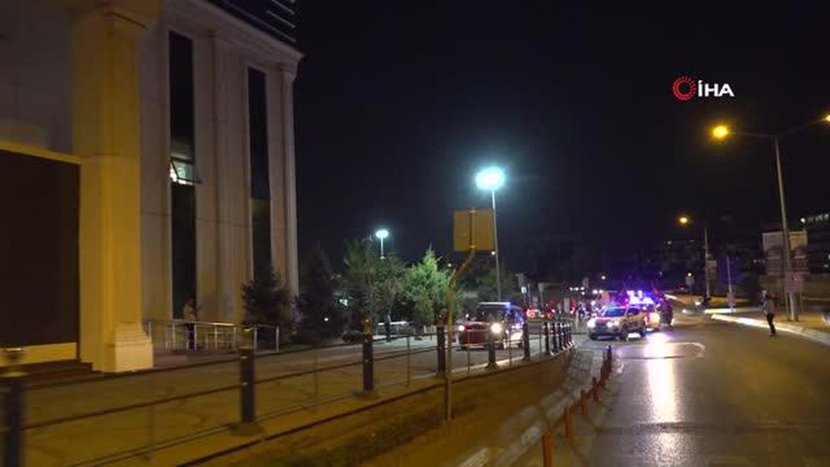 Tuzla'da 30 Ağustos Zafer Bayramı coşkusu Aslı Hünel ile yaşandı