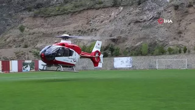 Son dakika: Ambulans helikopter 56 yaşındaki hasta için indi