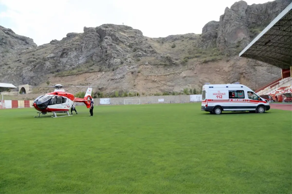 Ambulans helikopter Gümüşhane'deki entübe hasta için havalandı