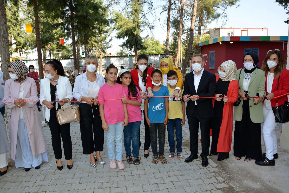 Araban'da Güçlü Kadınlar Mutlu Çocuklar Oyuncak Atölyesi ile Genç ve Kadın Kitap Kafe açıldı