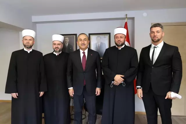 Son dakika: YENİ PAZAR - Dışişleri Bakanı Çavuşoğlu, Boşnak Ulusal Azınlık Konseyi'ni ziyaret etti