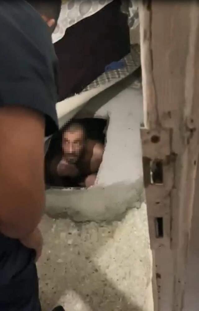 Hamile kadını vurup kayıplara karıştı! 1 ay evindeki kanepenin altına kazdığı çukurda saklanmış