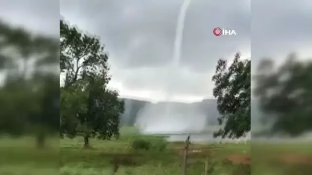 Hindistan'da fırtınanın ardından su hortumu meydana geldi