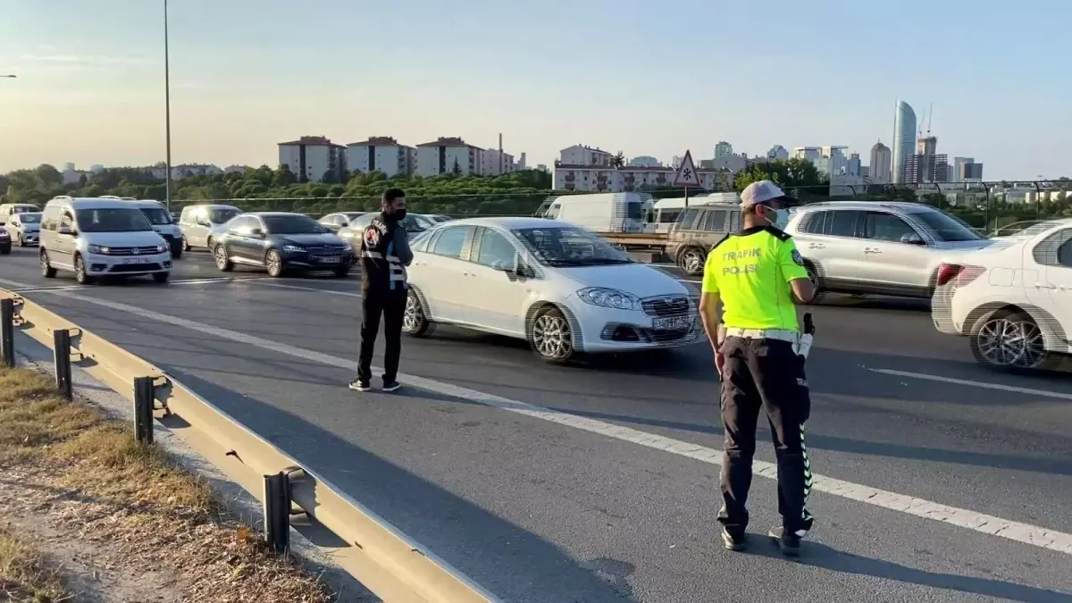 İstanbul'da çakarlı araç denetimi