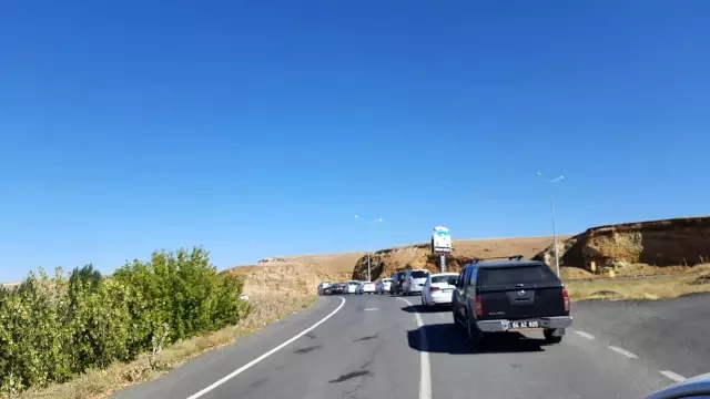 Kaymakam'a konvoylu uğurlama