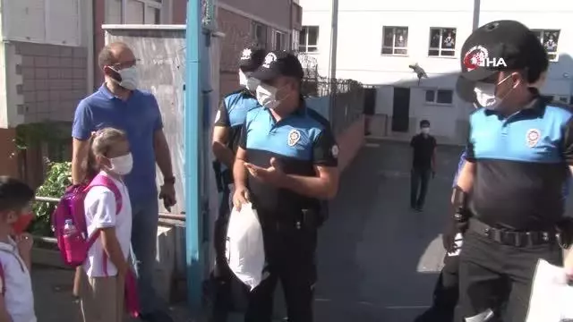 Maskot polis 'Cesur' çocuklarla buluştu