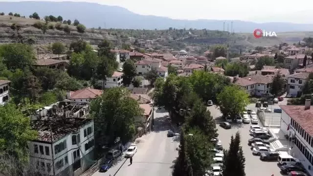 Yangında ağır hasar alan 200 yıllık konak eski haline dönmeyi bekliyor