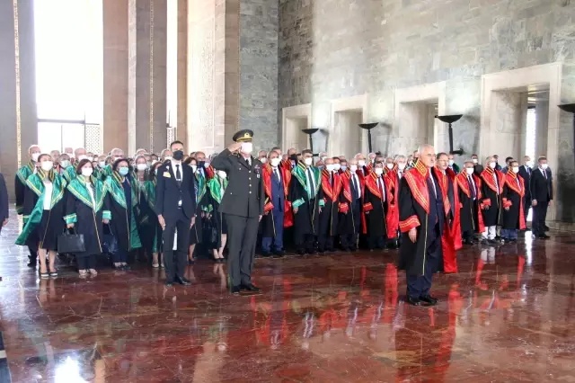 Yargıtay adli yılın ilk gününde Anıtkabir'e ziyaret gerçekleştirdi