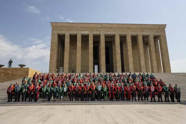 Yargıtay üyelerinden Anıtkabir'e ziyaret