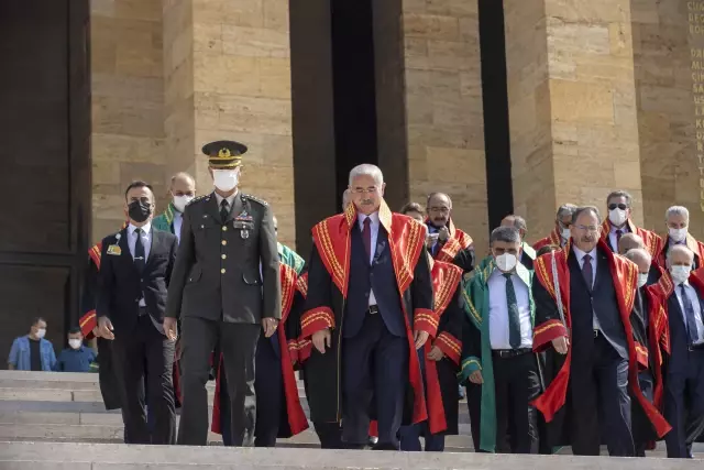 Yargıtay üyelerinden Anıtkabir'e ziyaret