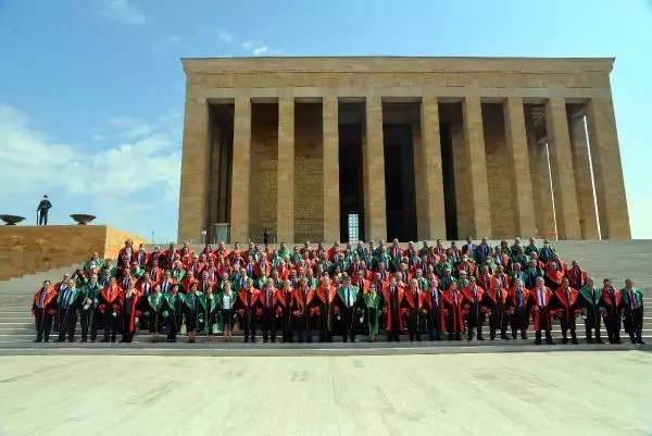 Yargıtay üyelerinden Anıtkabir'e ziyaret