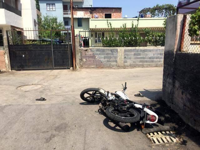 4 husumetlinin sokak ortasındaki bıçaklı kavgası kötü bitti: 1 ölü, 2 yaralı