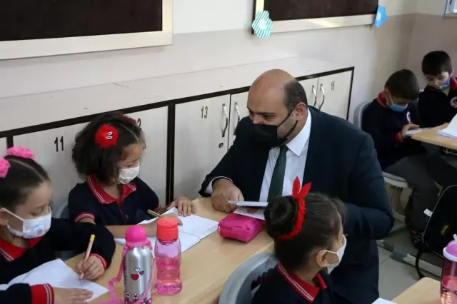 Başkan Orhan'dan Aziziyeli miniklere sürpriz