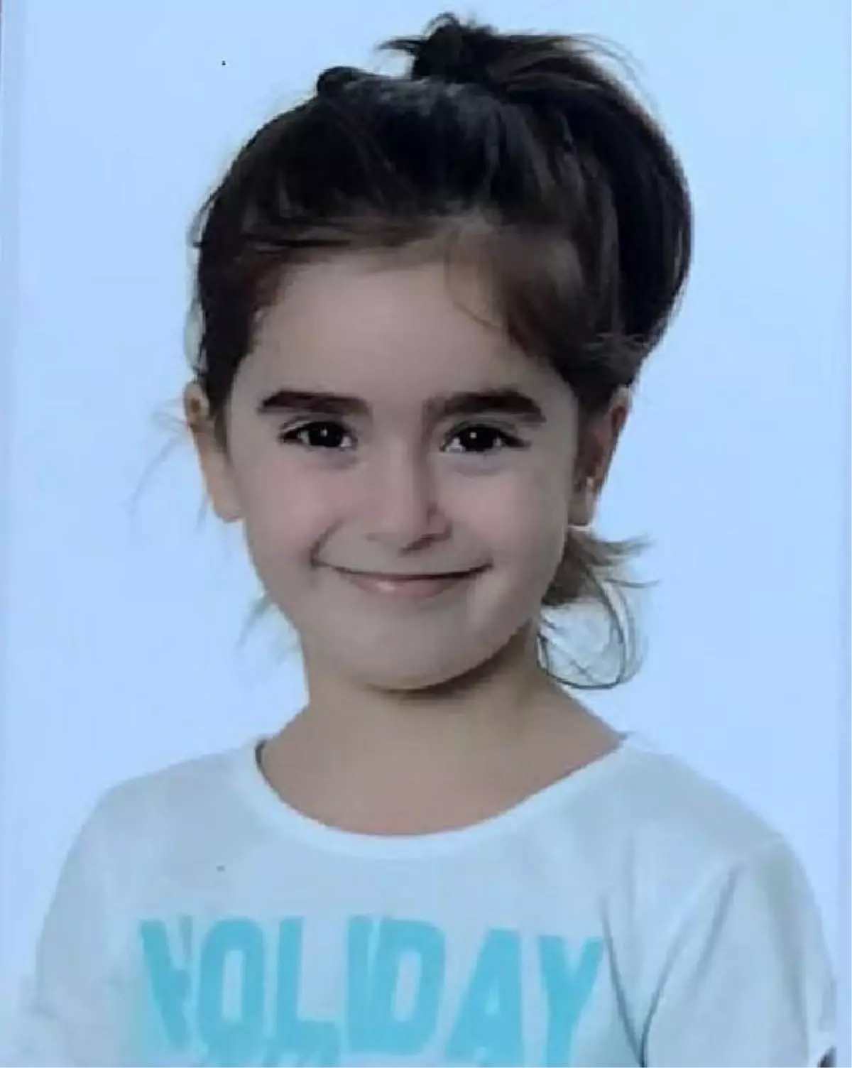 Boynuna perdenin zinciri dolanan Miray Elif, kurtarılamadı