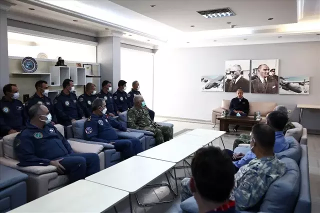 Akar ve TSK komuta kademesi Koca Yusuf un kokpitinde